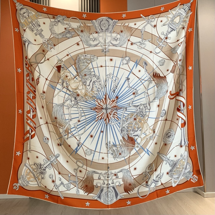 Luxury Brand Scarf Large Silk  - огляд і ціна Luxury Bags China