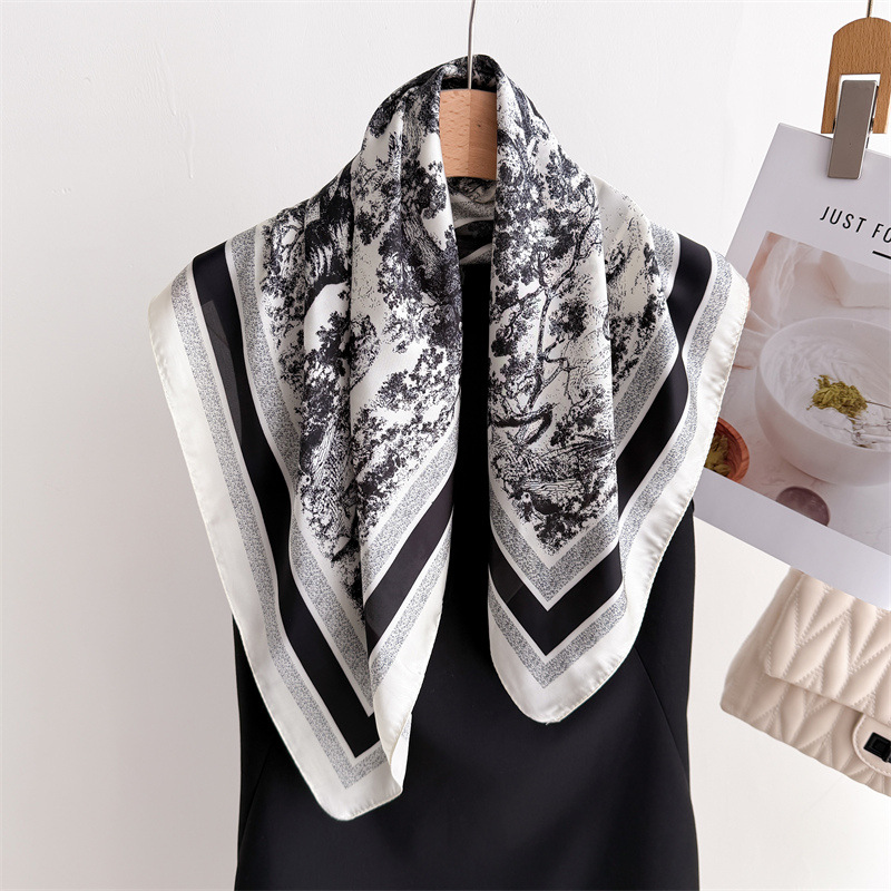 Luxury Jungle Printed Scarves  - огляд і ціна Luxury Bags China