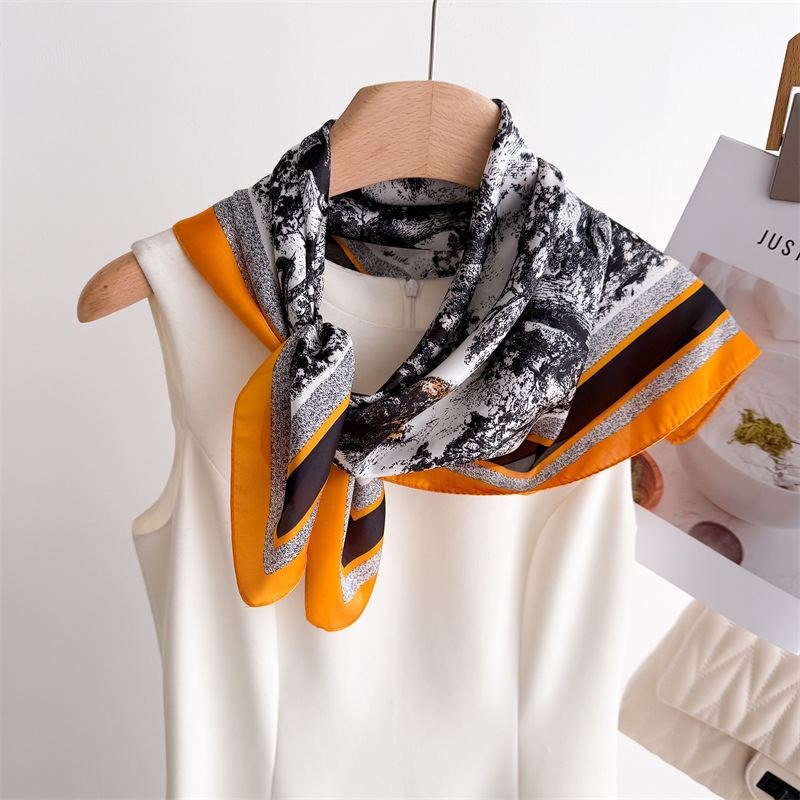 Luxury Jungle Printed Scarves  - огляд і ціна Luxury Bags China